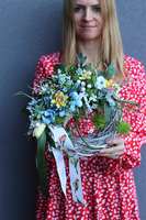 Easter Blue, wielkanocny wianek na drzwi z jajkami