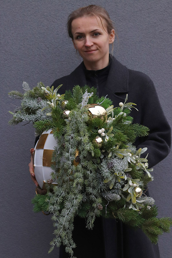 Xmas Explosion, złota dekoracja świąteczna w bombce