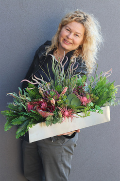 Longia Isolda Steel, sukulenty w stalowej donicy, wys.41cm