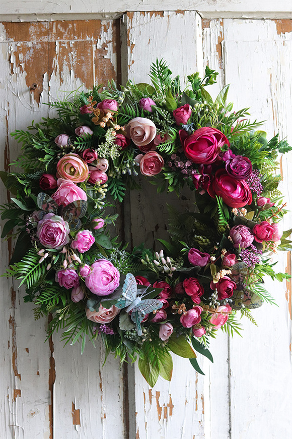 Pink Butterfly, kwiatowy wianek z motylem