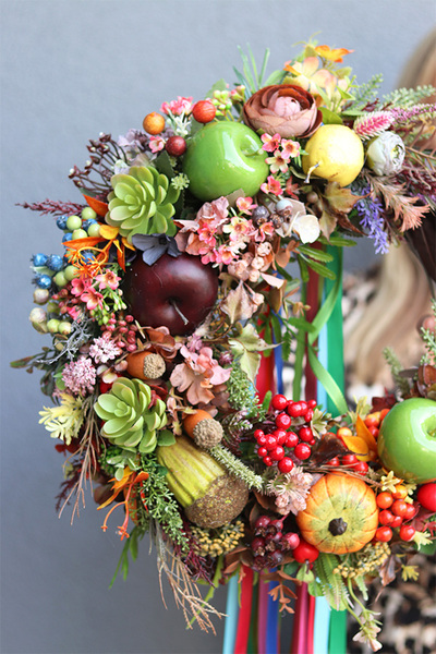 Augustino Frutina, asymetryczny jesienny wianek