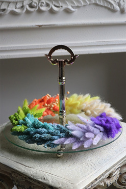 Tęczowy Susz Boho, stroik wielkanocny na paterze, wym.37x30cm