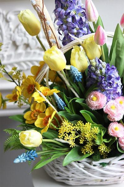 Pastellina, wiosenny kosz pełen kwiatów