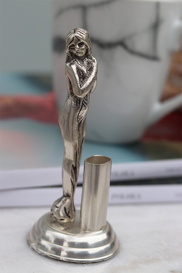 Belladonna, posrebrzany pojemnik na wykałaczki