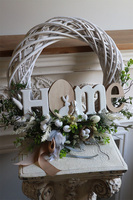 Easter Home, wielkanocny wianek na drzwi
