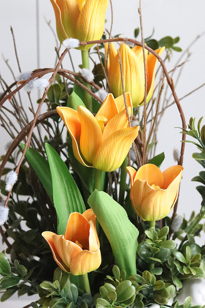 Yellowelia, stroik wielkanocny z tulipanami