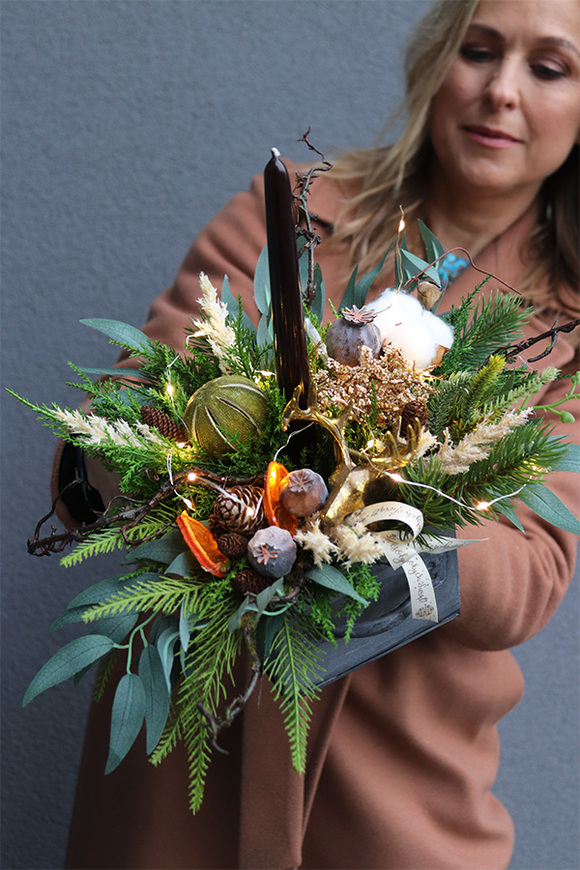 Industrial LED, świąteczny stroik w metalowej szufladzie