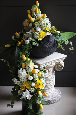 Amira Volcan, komplet dekoracji nagrobnych, kompozycja + bukiet