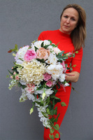 Teliga Pink, spływający bukiet nagrobny, wym.37x66cm 