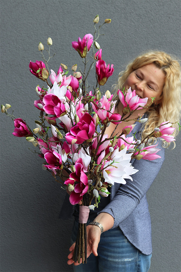 bukiet różowych kwiatów, Magnolie Moko M, dł.83cm 