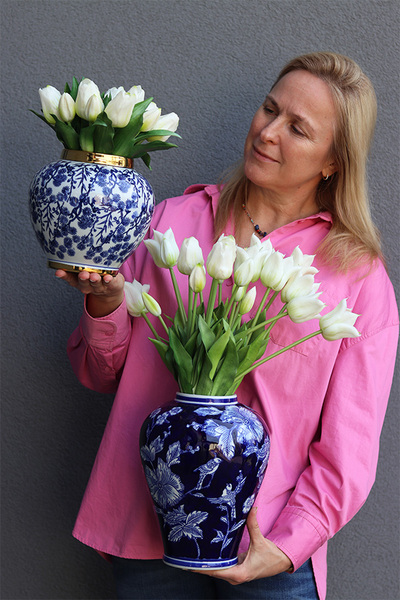 Premium Marzo Tenji, gumowy bukiet tulipanów w wazonie