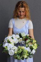 Caryca Katarzyna Greenland, efektowny wianek na drzwi