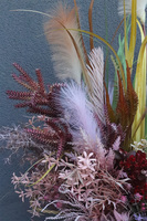 Parise 2, sztuczna trawa w koszu z ziołami