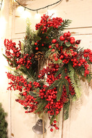 Czerwone Święta, wianek z dzwonkami