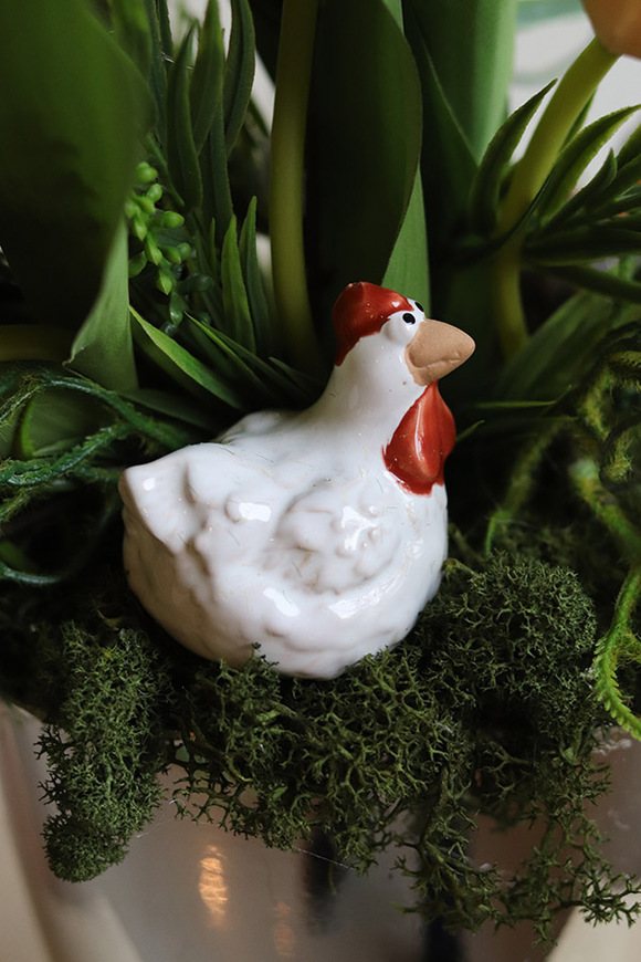 Doris Spring, stroik wiosenny z kurami