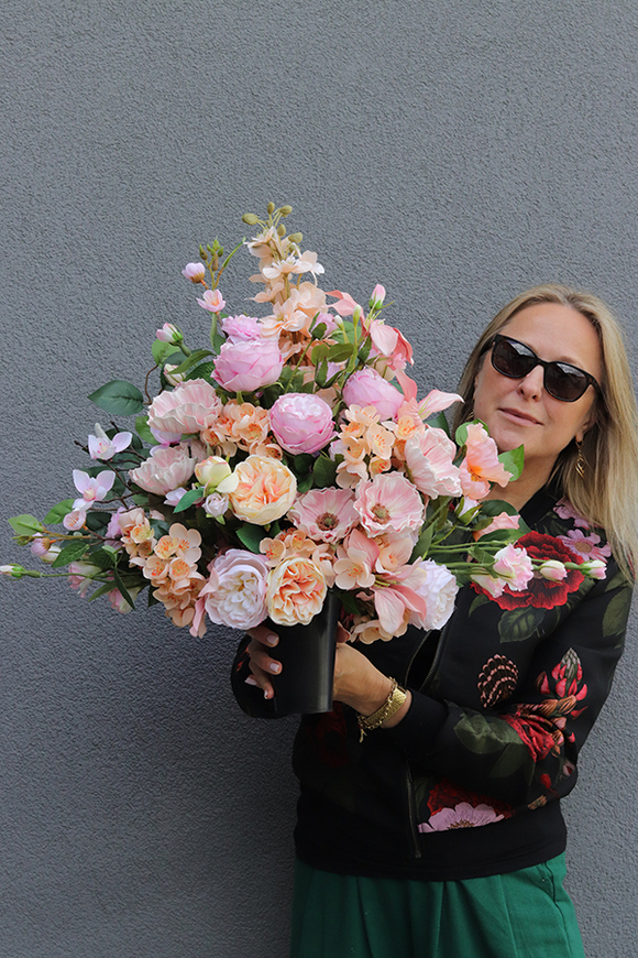 Menice, bukiet nagrobny we wkładzie
