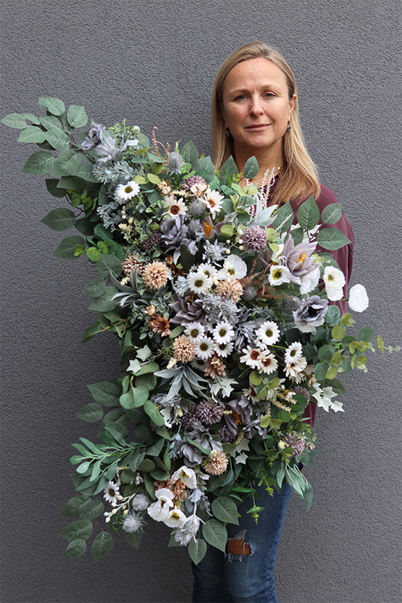 Szarotka, elegancka girlanda nagrobna