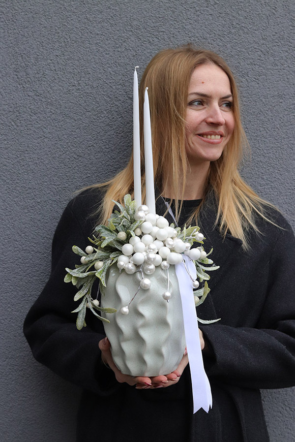 Pearl Winter, świąteczny stroik ze świecami