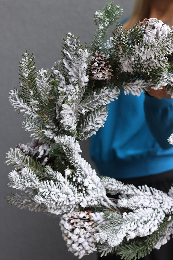 Lodowy, zimowy wianek z ośnieżonych gałązek, śr.52cm