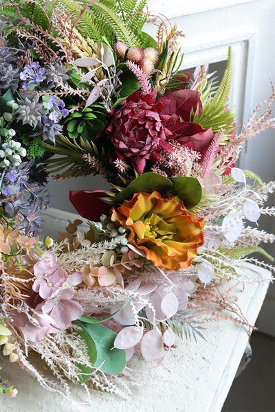 Kleopatra, efektowny wianek z kwiatami i sukulentami, śr.46cm