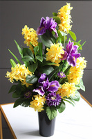 Leodiana, wiosenny bukiet nagrobny we wkładzie