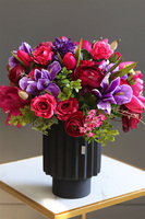 Roksana Morlano, kompozycja kwiatowa w naczyniu