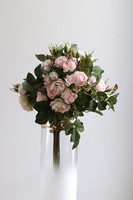 Rosalie, gałązka sztucznej róży, brzoskwiniowa