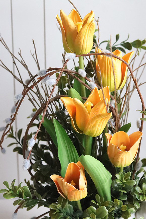 Yellowelia, stroik wielkanocny z tulipanami