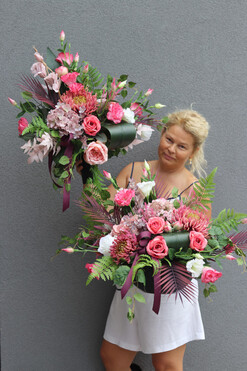Astry Pink Modeno, jesienny bukiet nagrobny we wkładzie, dł.60cm