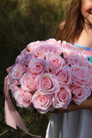 Pink Roses, kompozycja kwiatowa w misie