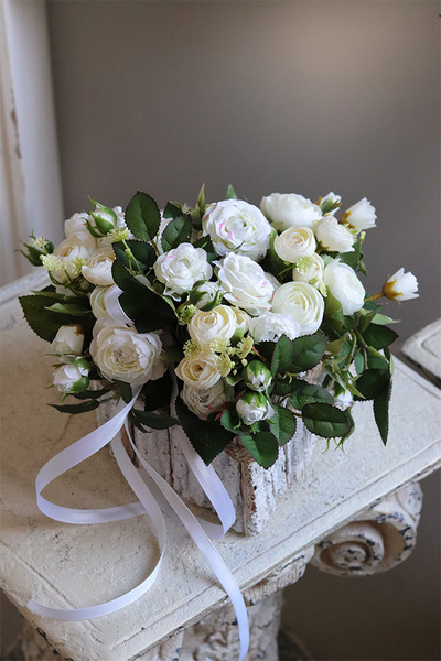 Biała Winnica Rosano, kompozycja kwiatowa w kształcie serca