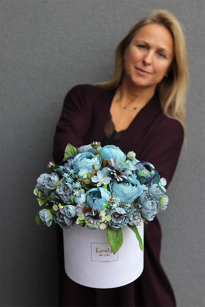 Flowerbox Blue World to elegancki dodatek do nowoczesnych wnętrz i świetny pomysł na wyjątkowy prezent.