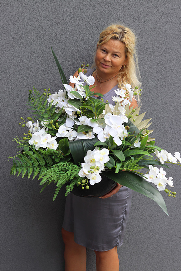 White Orchidera Classica, kompozycja nagrobna w misie