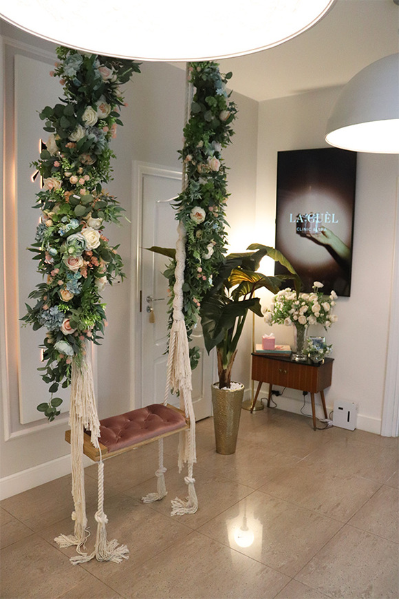 La Guel Blue, elegancka girlanda kwiatowa