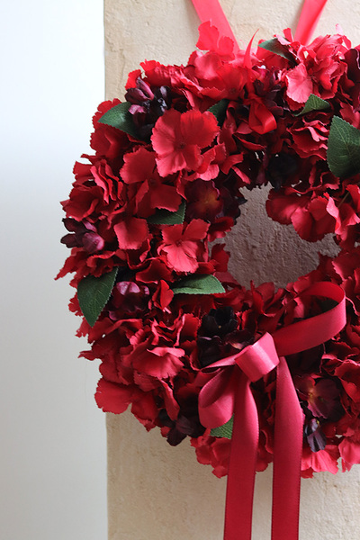 Czerwień to Miłość, czerwony wianek z hortensji