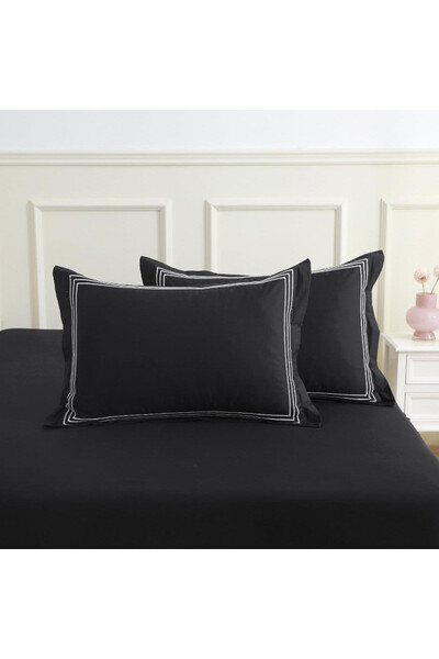 Elena Black, bawełniana pościel z haftem	