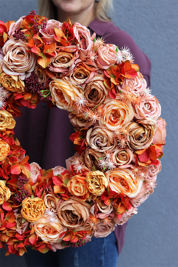 Orangia Rose, pomarańczowy wianek na drzwi z kryształkami	