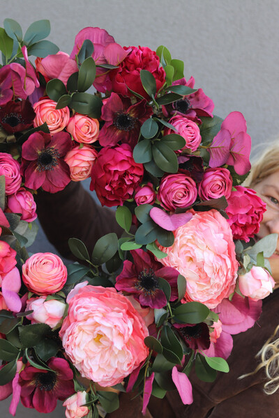 Ranalla, kwiatowy wianek na drzwi