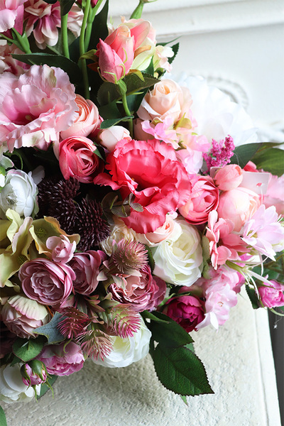 Abellisa, różowa kompozycja kwiatowa