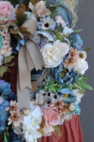 Katy Blue, wianek dekoracyjny na drzwi