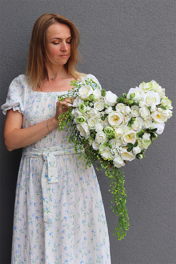 Clasina, stroik nagrobny serce