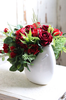 czerwona kompozycja kwiatowa z różami, Redoneta, wym.30x20cm 