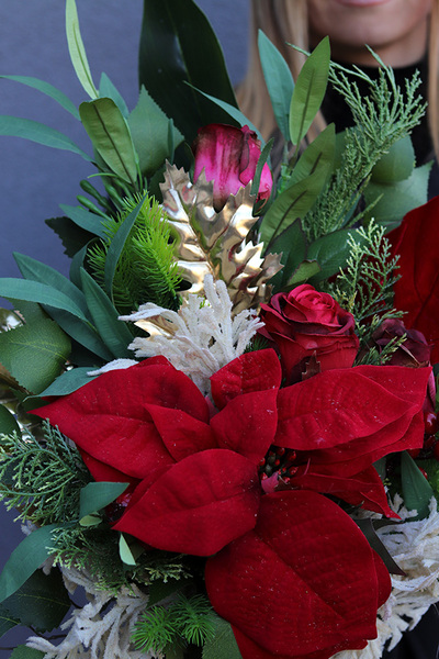 Idą Święta, świąteczny bukiet nagrobny we wkładzie