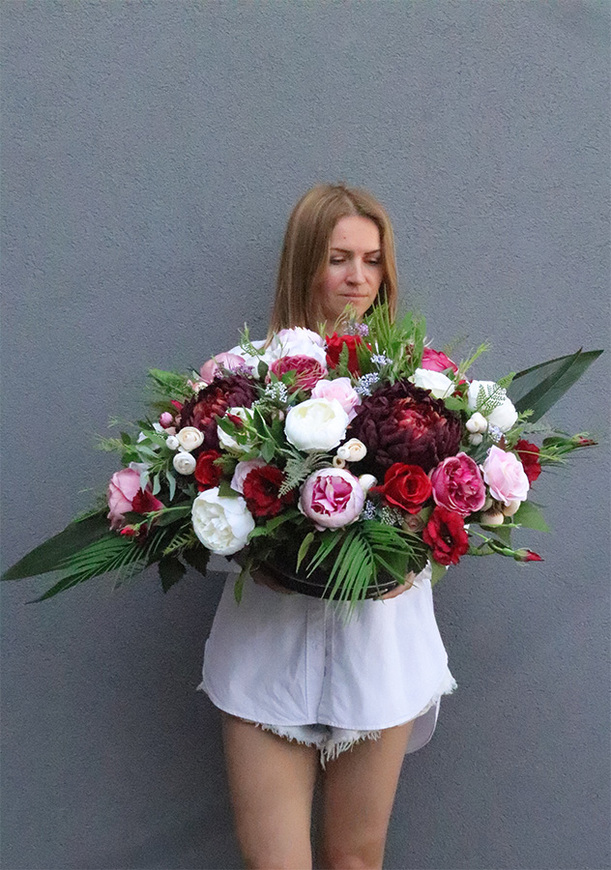 Nerita Bordire, kompozycja nagrobna w naczyniu