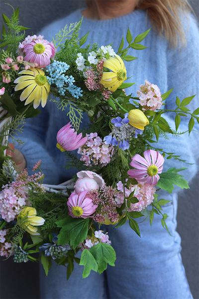 Pastelowa Jeżówka, wiosenny wianek na drzwi