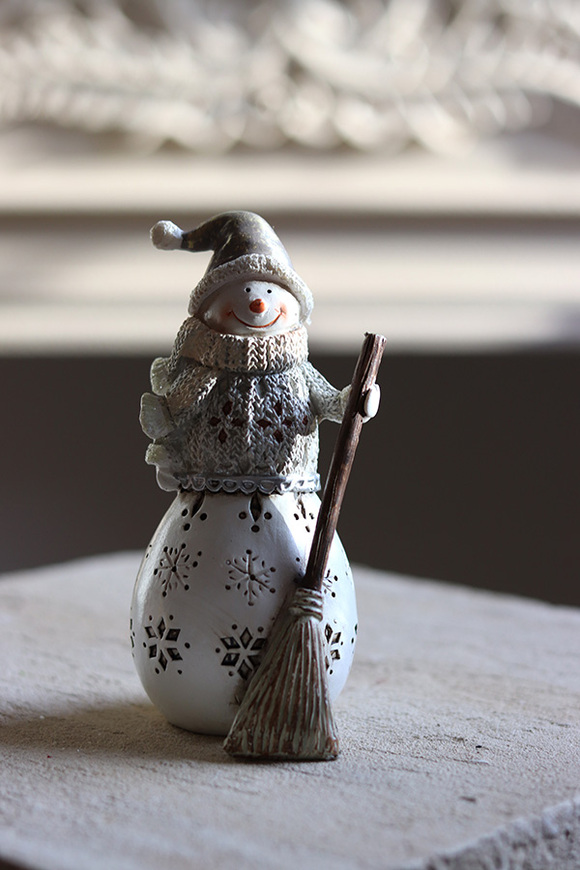 Snowman Pierrot, świąteczna figurka bałwan