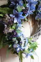 asymetryczny niebieski wianek na drzwi, Nieboskłon, śr.49cm  