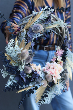 Dark Blue Modern, nowoczesny wianek dekoracyjny z suszem, rozp.57cm