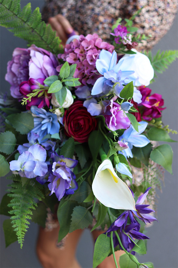Fioletine, bukiet nagrobny z kalią i hortensją