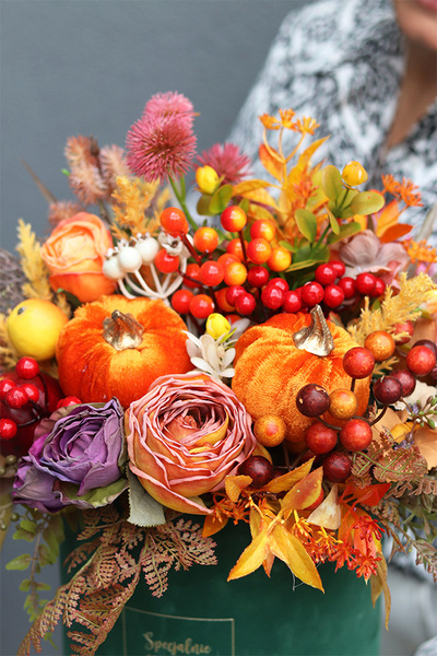 Nerite Polenia, welurowy flowerbox jesienny z dyniami